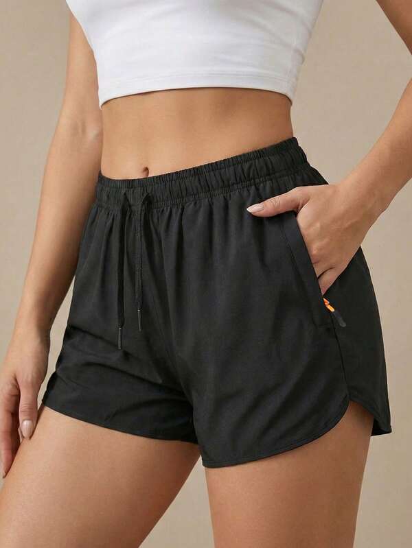 Women's quick-drying running shorts, elastic waistband, side zipper pockets, suitable for the gym and workout, safety pocket design, suitable for both sports and leisure. Women's quick-drying running shorts, elastic waistband, side zipper pockets, suitable for the gym and workout, safety pocket design, suitable for both sports and leisure.