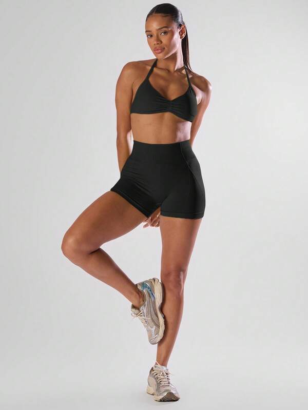 High-waisted mini shorts, comfortable and breathable, suitable for sports fitness, running, club activities, paddle tennis, tennis, pickleball and other winter sports.